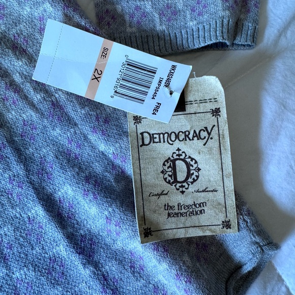 Patterned Long Sleeve Top - Picture 6 of 11